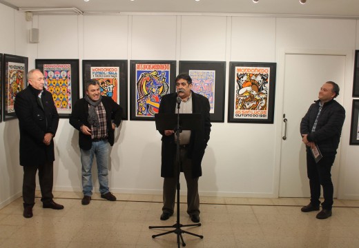 Máis de 150 persoas arroupan a Xosé Vizoso na inauguración da exposición “Carteis 1970-2014”, que poderá visitarse ata o 26 de febreiro en Brión
